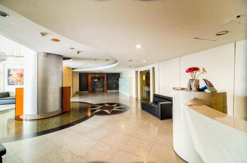 Icheck Inn Residence Sukhumvit 1 Bangkok Exterior photo