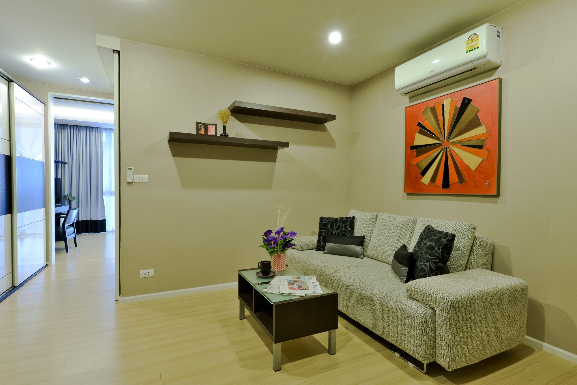 Icheck Inn Residence Sukhumvit 1 Bangkok Exterior photo